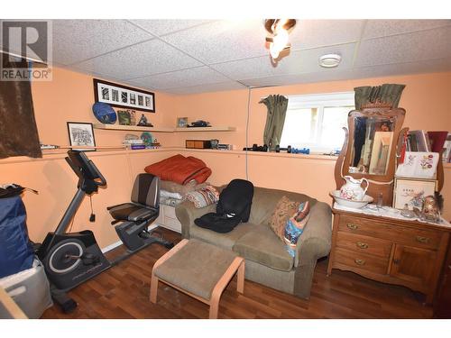 415 Hummingbird Avenue, Vernon, BC - Indoor Photo Showing Gym Room