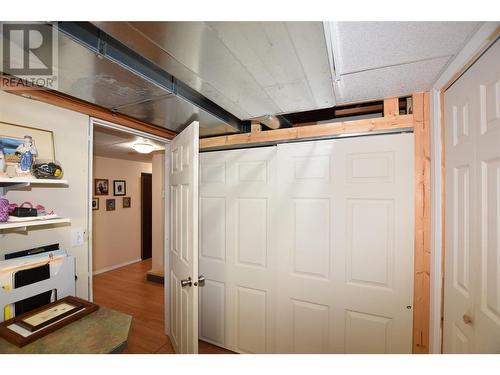 415 Hummingbird Avenue, Vernon, BC - Indoor Photo Showing Other Room