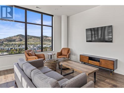 1471 St Paul Street Unit# 606 Lot# 7, Kelowna, BC - Indoor Photo Showing Living Room