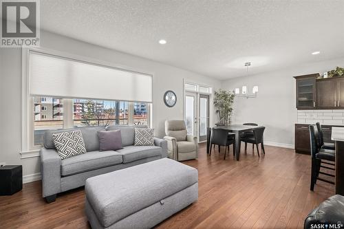 24 2805 Lakeview Drive, Prince Albert, SK - Indoor Photo Showing Living Room