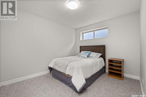 24 2805 Lakeview Drive, Prince Albert, SK - Indoor Photo Showing Bedroom