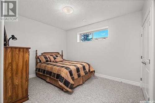 24 2805 Lakeview Drive, Prince Albert, SK - Indoor Photo Showing Bedroom