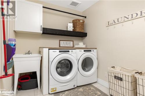 240 Wild Rose Drive, Gravenhurst, ON - Indoor Photo Showing Laundry Room