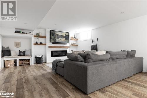 240 Wild Rose Drive, Gravenhurst, ON - Indoor Photo Showing Living Room With Fireplace