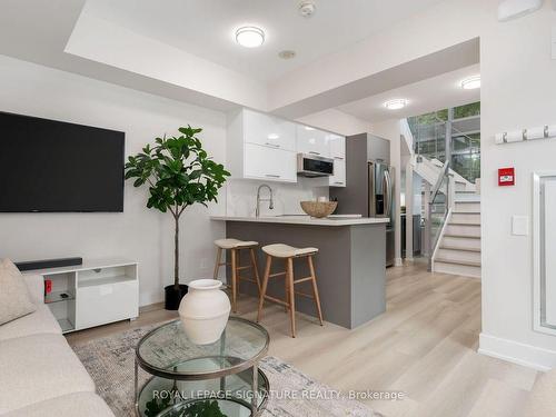 Th 111-59 East Liberty St, Toronto, ON - Indoor Photo Showing Kitchen