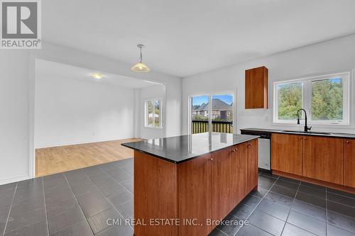 267 Ridley Crescent, Southgate, ON - Indoor Photo Showing Kitchen