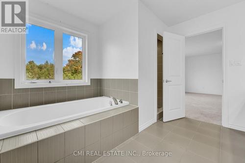 267 Ridley Crescent, Southgate, ON - Indoor Photo Showing Bathroom