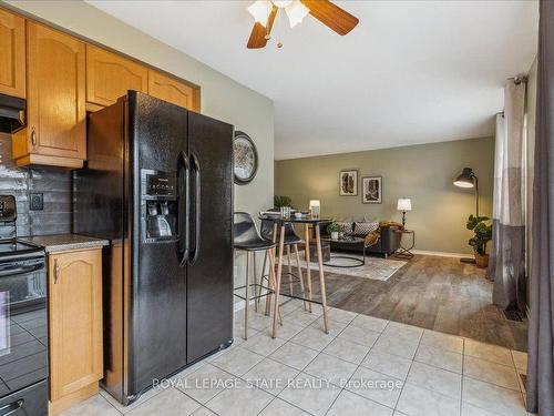 45-24 Kenyon Cres, Grimsby, ON - Indoor Photo Showing Kitchen