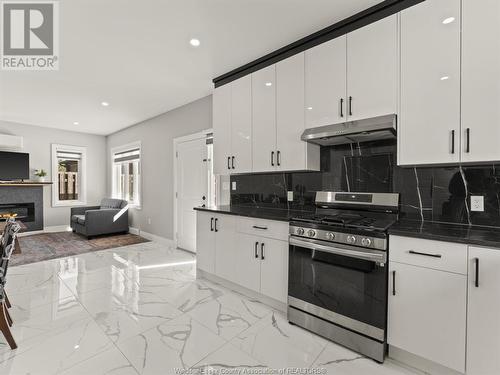 1320 Grand Marais Road East, Windsor, ON - Indoor Photo Showing Kitchen