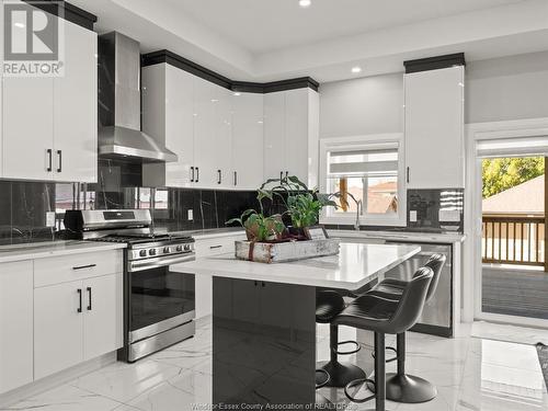 1320 Grand Marais Road East, Windsor, ON - Indoor Photo Showing Kitchen