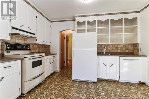 28 Kensington, Moncton, NB - Indoor Photo Showing Kitchen