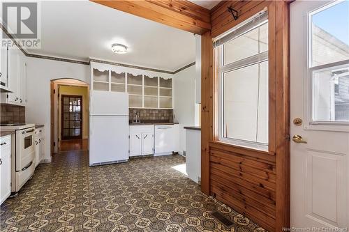 28 Kensington, Moncton, NB - Indoor Photo Showing Kitchen