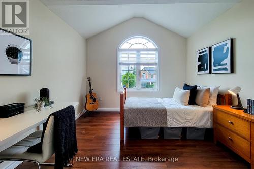 3263 Mccurdy Court, Burlington, ON - Indoor Photo Showing Bedroom