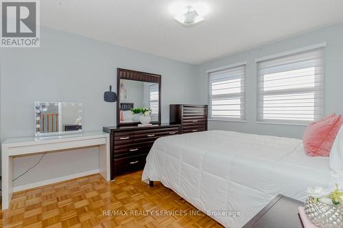 1617 Bristol Road W, Mississauga, ON - Indoor Photo Showing Bedroom