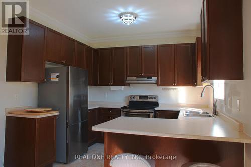 9 Lundigan Drive, Georgina, ON - Indoor Photo Showing Kitchen With Double Sink