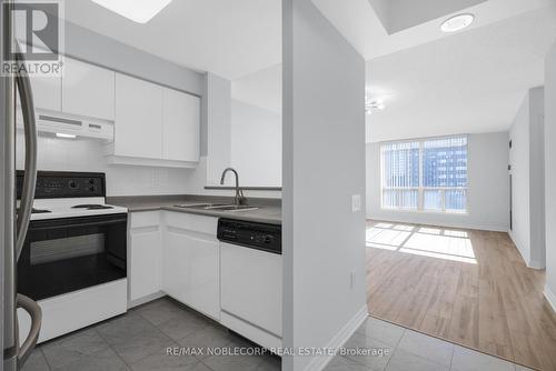 817 - 942 Yonge Street, Toronto, ON - Indoor Photo Showing Kitchen With Double Sink