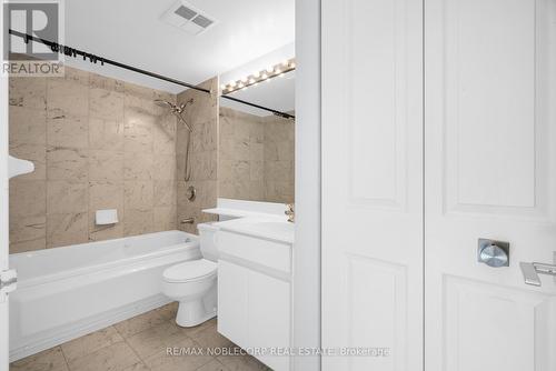 817 - 942 Yonge Street, Toronto, ON - Indoor Photo Showing Bathroom