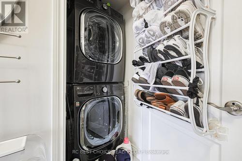 504 - 1103 Leslie Street, Toronto, ON - Indoor Photo Showing Laundry Room