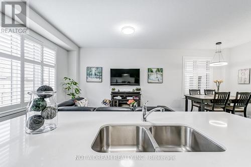 110 Emerald Coast Trail, Brampton, ON - Indoor Photo Showing Kitchen With Double Sink