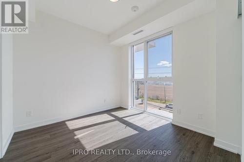 335 Wheat Boom Drive, Oakville, ON - Indoor Photo Showing Other Room