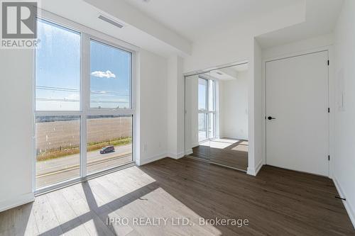 335 Wheat Boom Drive, Oakville, ON - Indoor Photo Showing Other Room