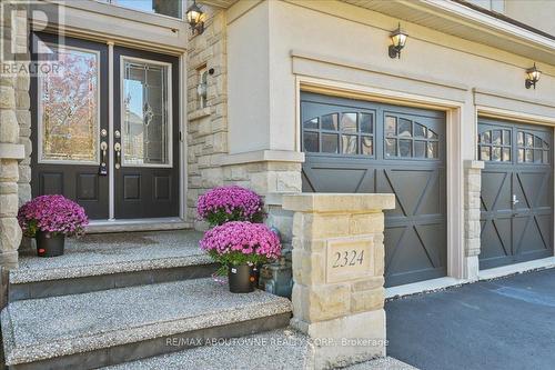 2324 Wuthering Heights Way, Oakville, ON - Outdoor