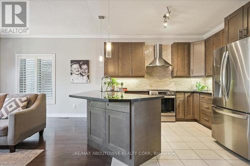 2324 Wuthering Heights Way, Oakville, ON - Indoor Photo Showing Kitchen With Stainless Steel Kitchen