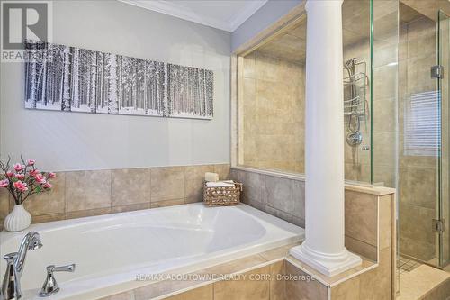 2324 Wuthering Heights Way, Oakville, ON - Indoor Photo Showing Bathroom