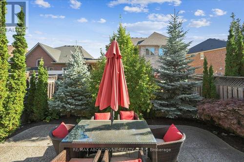 2324 Wuthering Heights Way, Oakville, ON - Outdoor