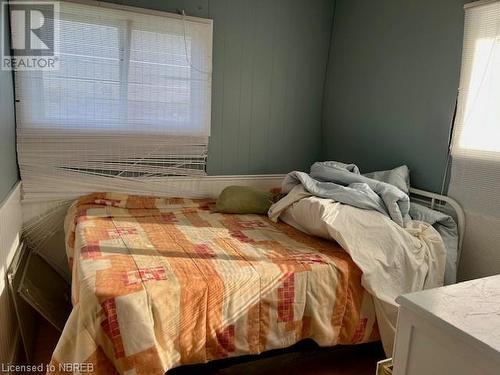 47 Lakeshore Road, Bonfield, ON - Indoor Photo Showing Bedroom