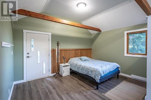 4156 Highway 3A Highway, Nelson, BC - Indoor Photo Showing Bedroom