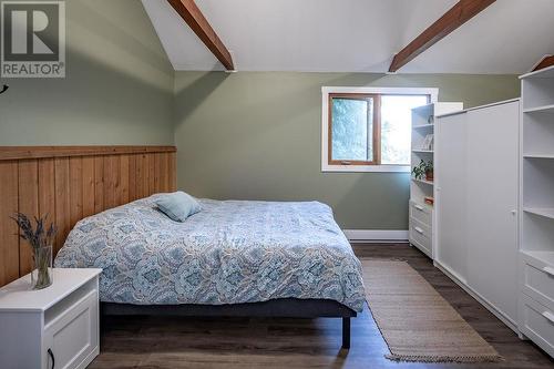 4156 Highway 3A Highway, Nelson, BC - Indoor Photo Showing Bedroom