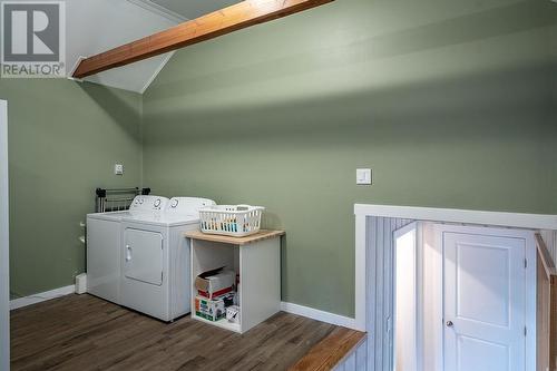 4156 Highway 3A Highway, Nelson, BC - Indoor Photo Showing Laundry Room