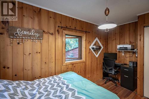 4156 Highway 3A Highway, Nelson, BC - Indoor Photo Showing Bedroom