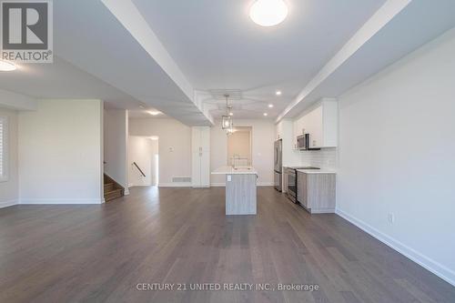 325 Mullighan Gardens, Peterborough (Northcrest), ON - Indoor Photo Showing Kitchen