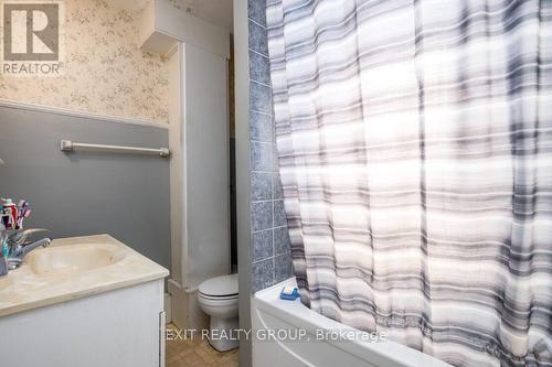 9 Octavia Street, Belleville, ON - Indoor Photo Showing Bathroom