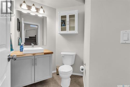 1208 6Th Avenue N, Saskatoon, SK - Indoor Photo Showing Bathroom