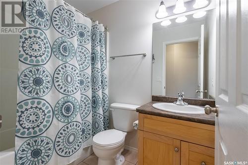 1208 6Th Avenue N, Saskatoon, SK - Indoor Photo Showing Bathroom