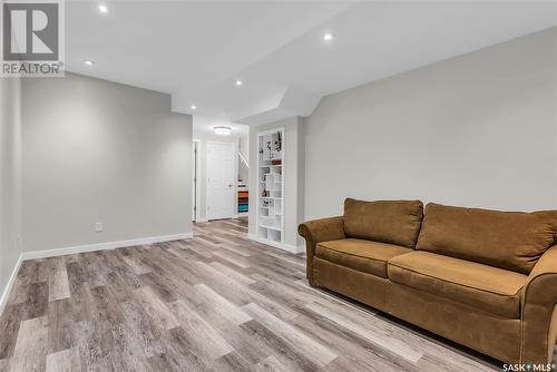 1208 6Th Avenue N, Saskatoon, SK - Indoor