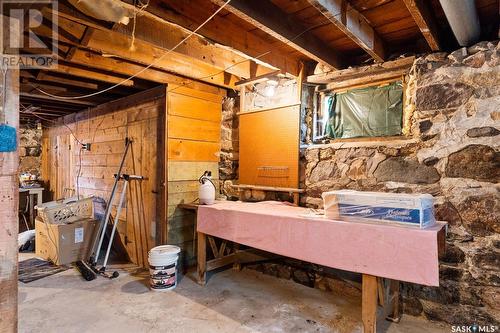 207 4Th Avenue E, Watrous, SK - Indoor Photo Showing Basement