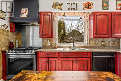 857 River Road, Belleville, ON - Indoor Photo Showing Kitchen With Double Sink