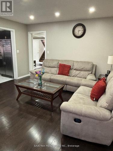 66 Seascape(Upper) Crescent, Brampton, ON - Indoor Photo Showing Living Room