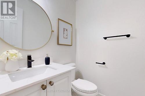 30 Ambler Bay, Barrie, ON - Indoor Photo Showing Bathroom