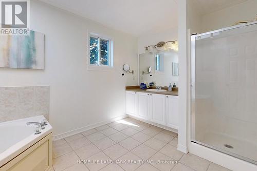 30 Ambler Bay, Barrie, ON - Indoor Photo Showing Bathroom