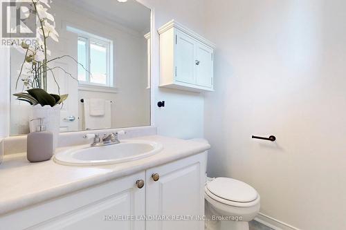 30 Ambler Bay, Barrie, ON - Indoor Photo Showing Bathroom