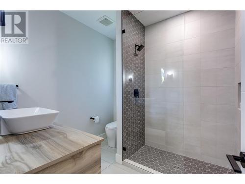 1608 Braeburn Court, West Kelowna, BC - Indoor Photo Showing Bathroom