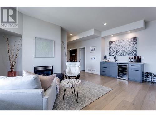 1608 Braeburn Court, West Kelowna, BC - Indoor Photo Showing Living Room With Fireplace