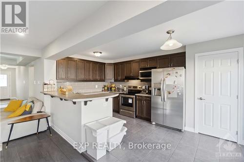 561 Chimney Corner Terrace, Ottawa, ON - Indoor Photo Showing Kitchen