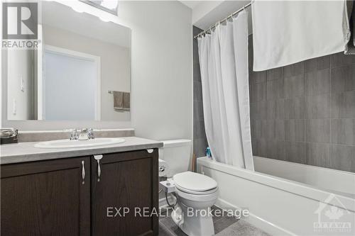 561 Chimney Corner Terrace, Ottawa, ON - Indoor Photo Showing Bathroom