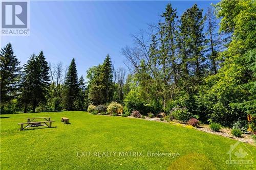 1472 South Russell Road, Russell, ON - Outdoor